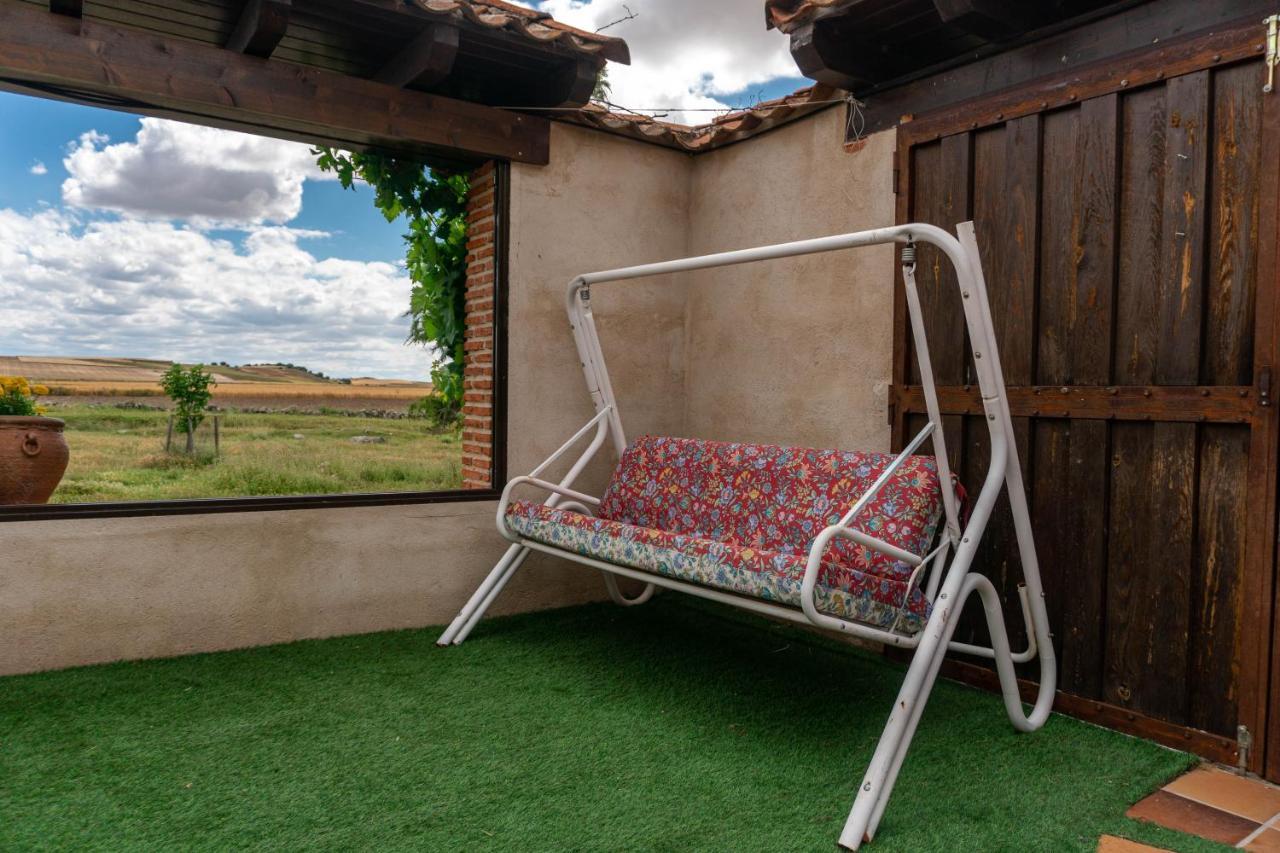 Вилла La Casa Del Buho Santa Maria la Real de Nieva Экстерьер фото